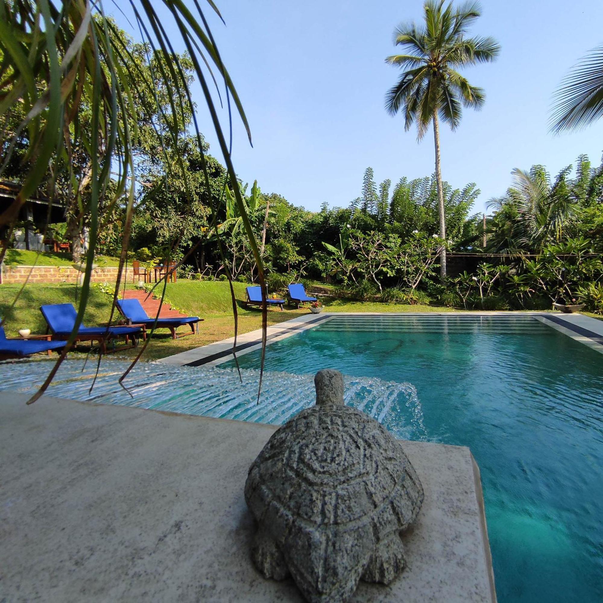 Villa Lyvie Ayurvedic Hotel タンガラ エクステリア 写真