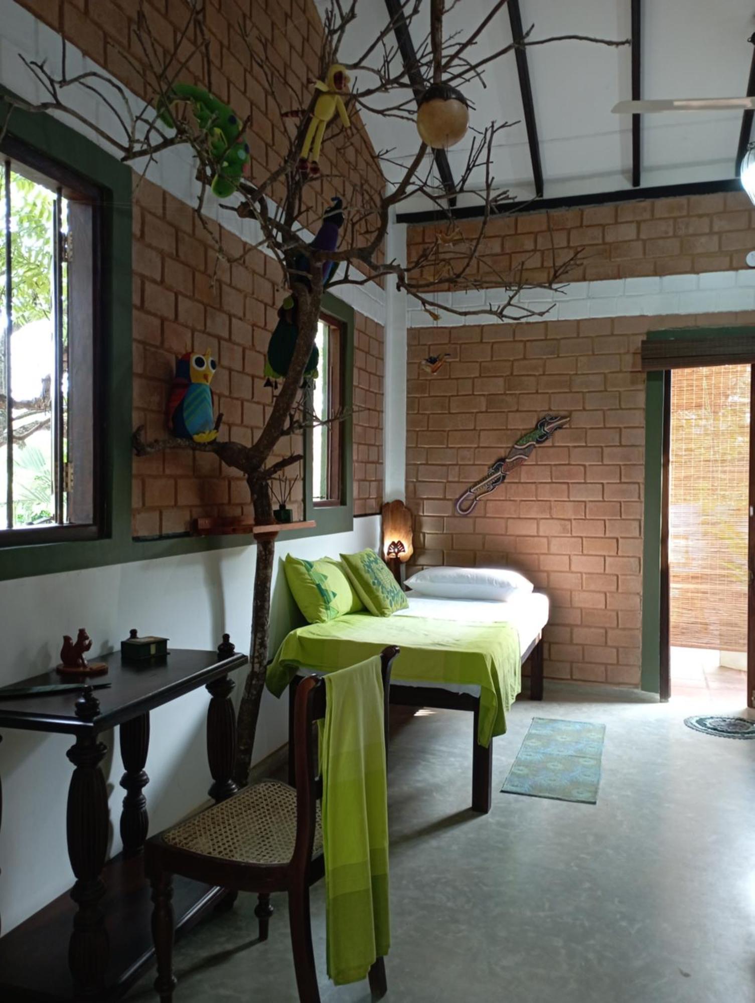 Villa Lyvie Ayurvedic Hotel タンガラ エクステリア 写真