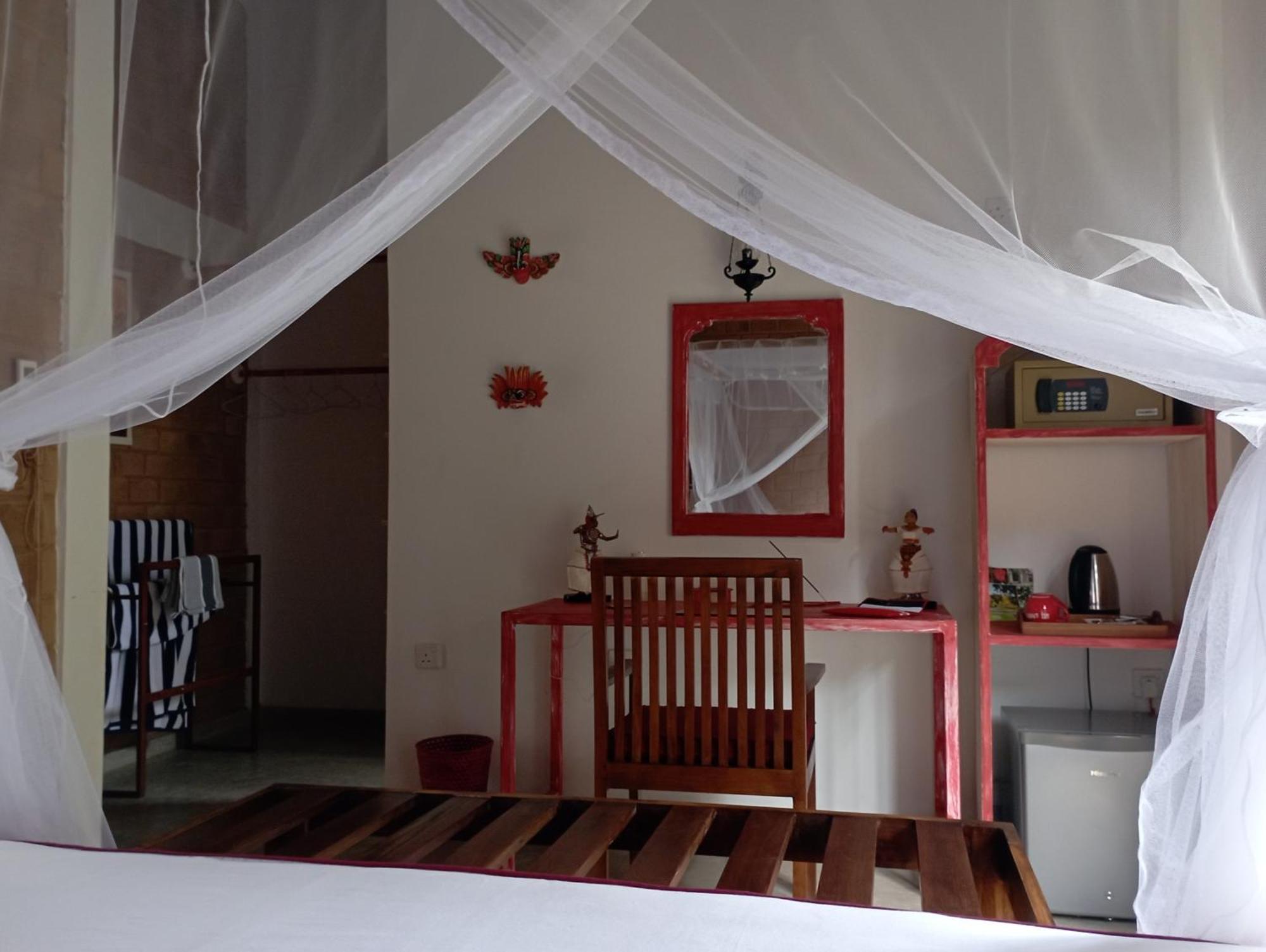 Villa Lyvie Ayurvedic Hotel タンガラ エクステリア 写真