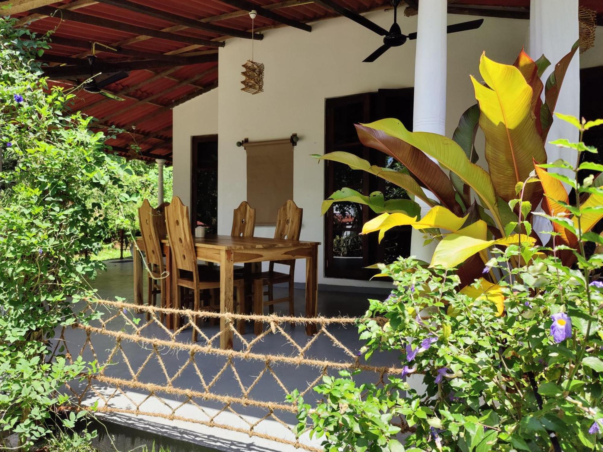 Villa Lyvie Ayurvedic Hotel タンガラ エクステリア 写真