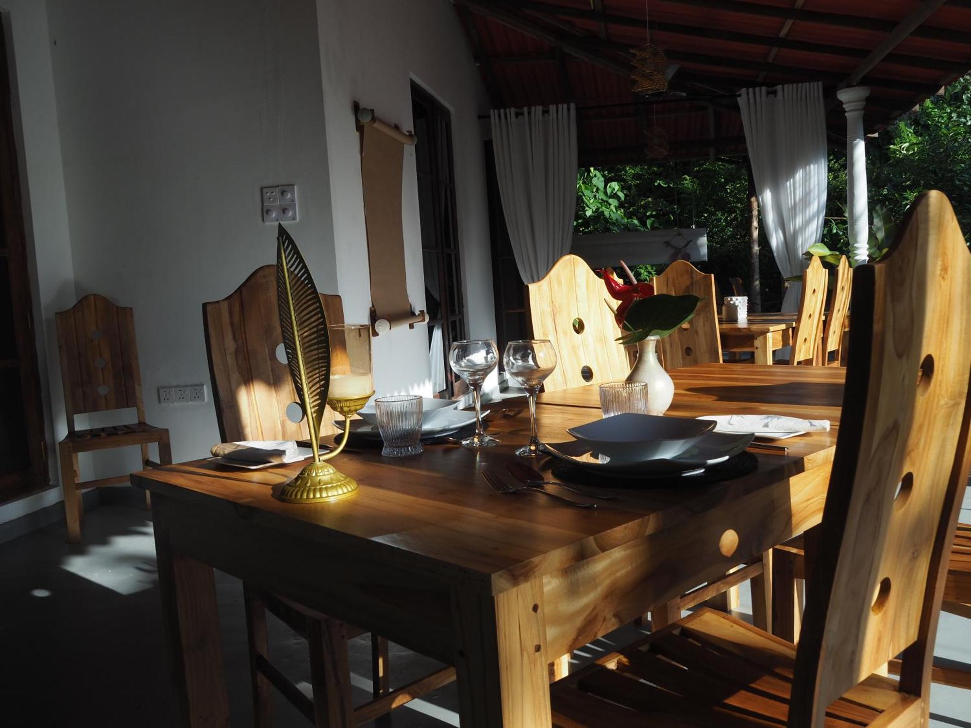 Villa Lyvie Ayurvedic Hotel タンガラ エクステリア 写真