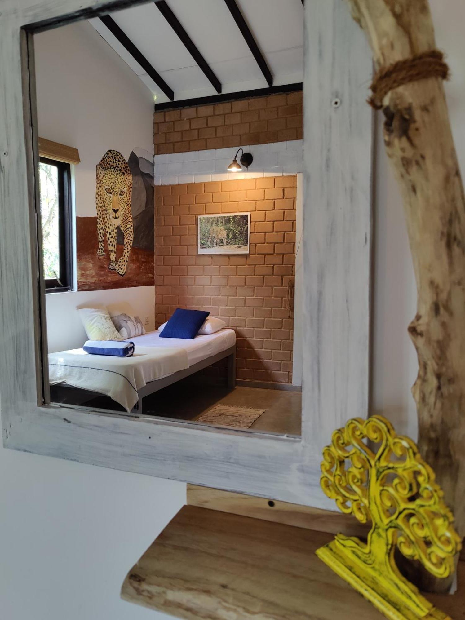 Villa Lyvie Ayurvedic Hotel タンガラ エクステリア 写真
